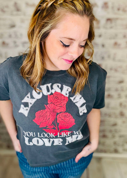"Excuse me you look like you love me" graphic T in dark gray with red roses cropped comfort fit T-Shirt