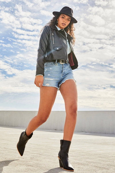 Junior Frayed Mom Shorts