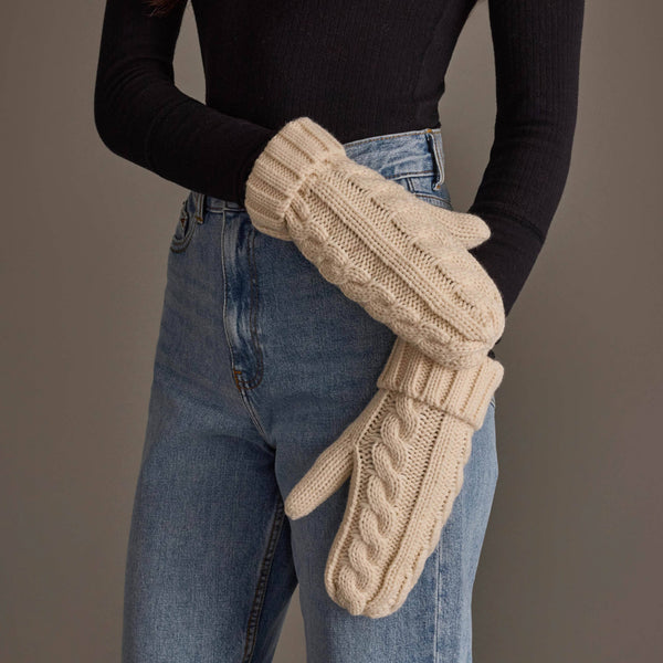 Cream Cable Mittens