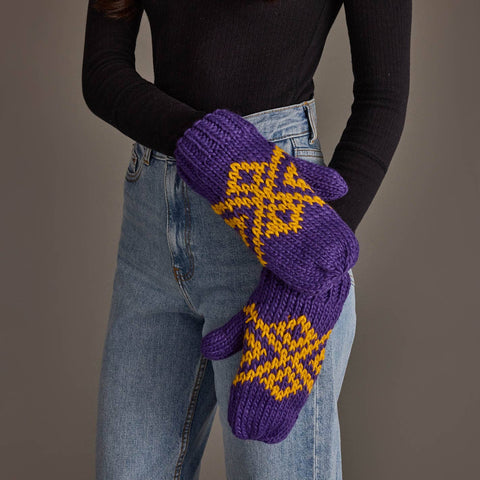 Purple & Gold Patterned Mittens